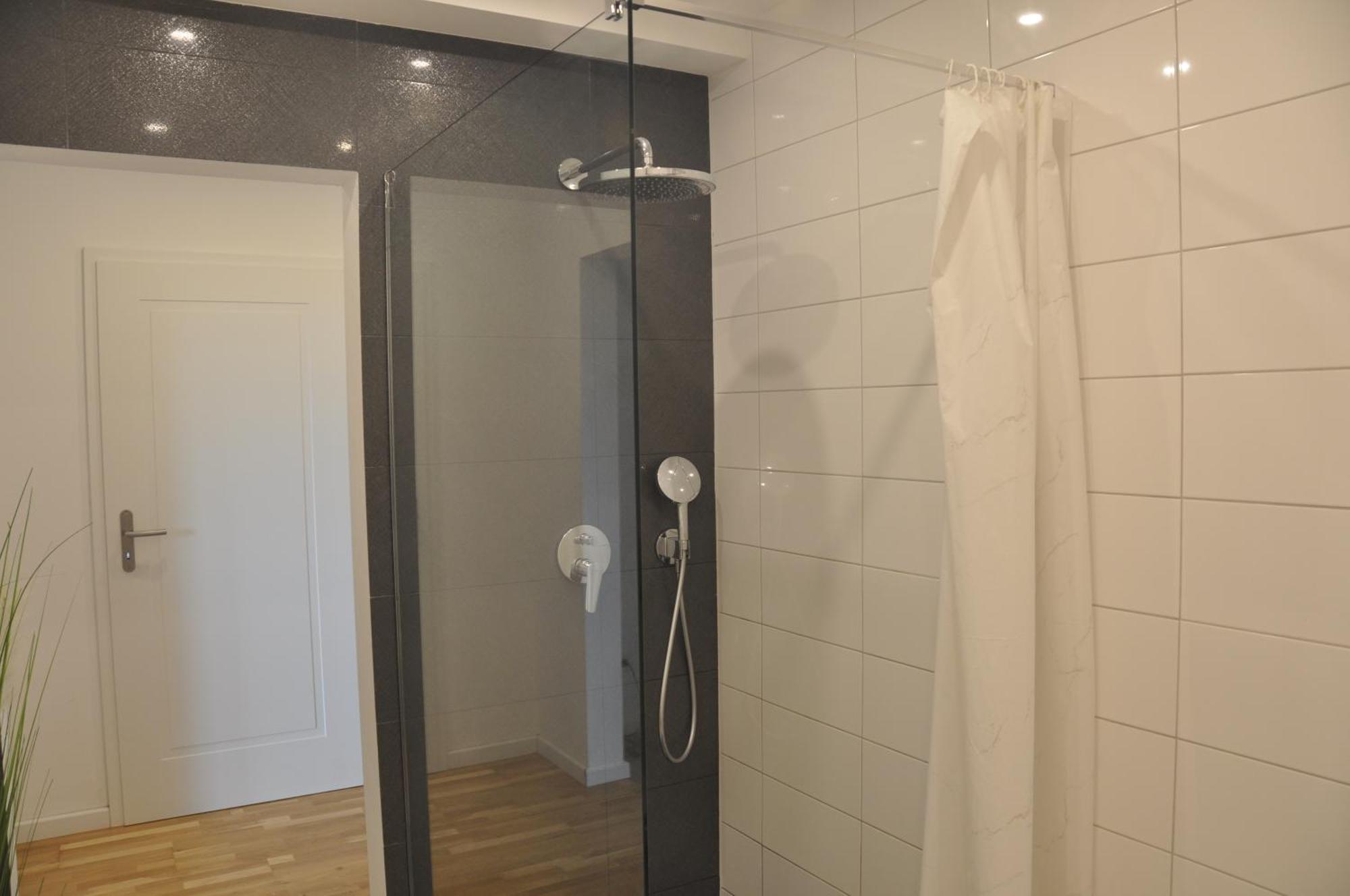 Appartamento 2-zimmer Mit Terrasse, Fernblick, Natur, Ruhig - *